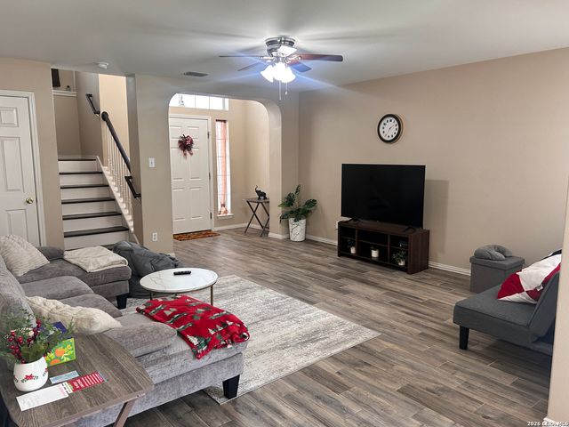 10226 Lion Hunt, San Antonio, TX 78251