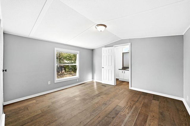 212 Greenfield RD, Kyle, TX 78640