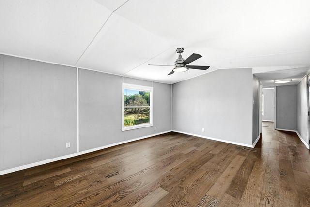 212 Greenfield RD, Kyle, TX 78640