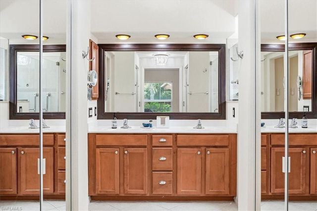 14915 Volterra CT, Naples, FL 34120