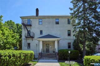57 Brookway Avenue 2D, Englewood, NJ 07631