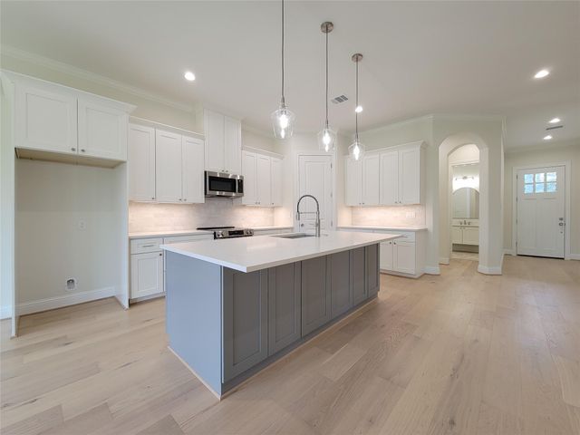 10308 Lakewood Drive, Conroe, TX 77385