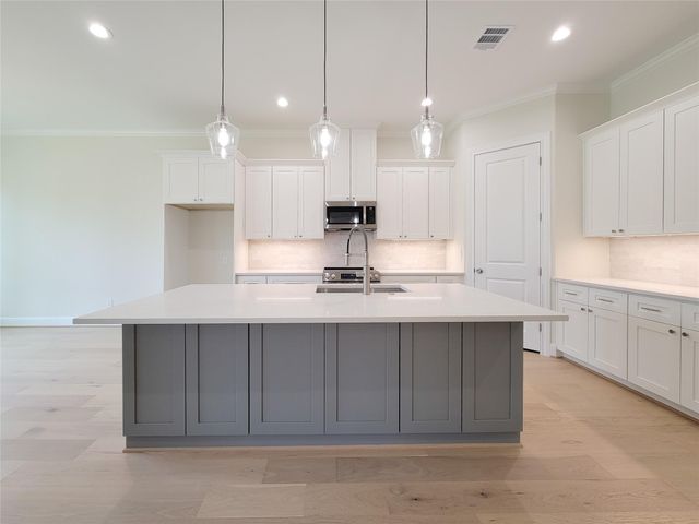 10308 Lakewood Drive, Conroe, TX 77385