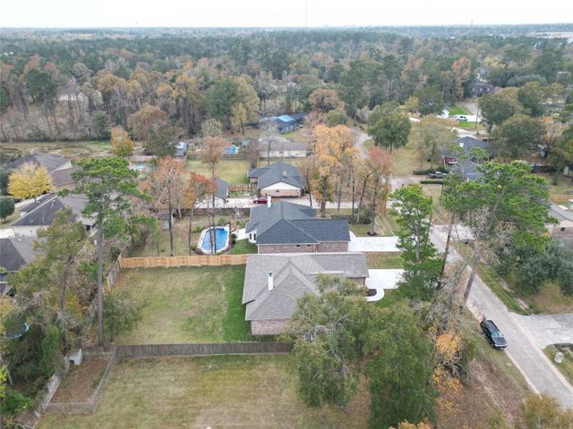 10308 Lakewood Drive, Conroe, TX 77385