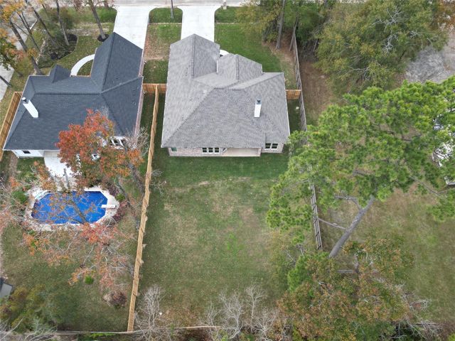 10308 Lakewood Drive, Conroe, TX 77385