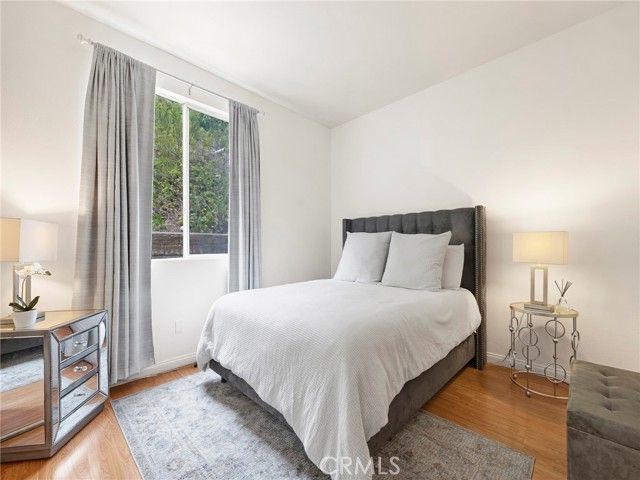 5129 S Chariton Avenue, Ladera Heights, CA 90056