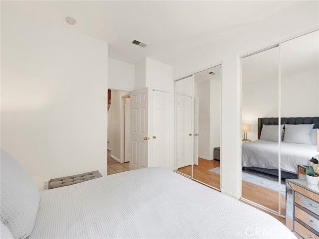 5129 S Chariton Avenue, Ladera Heights, CA 90056