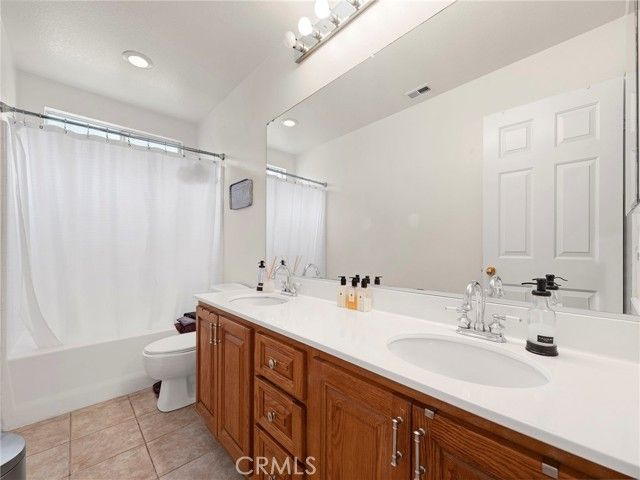 5129 S Chariton Avenue, Ladera Heights, CA 90056