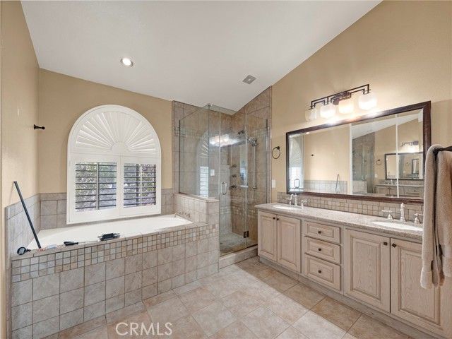 5129 S Chariton Avenue, Ladera Heights, CA 90056