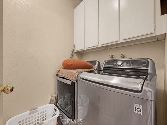 5129 S Chariton Avenue, Ladera Heights, CA 90056