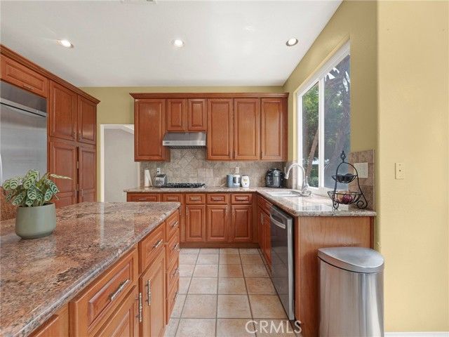 5129 S Chariton Avenue, Ladera Heights, CA 90056