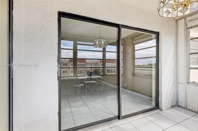 2301 NW 41st Ave 403, Lauderhill, FL 33313