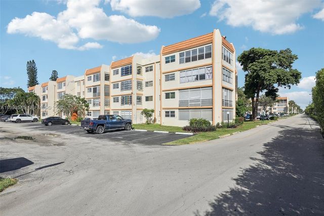 2301 NW 41st Ave 403, Lauderhill, FL 33313