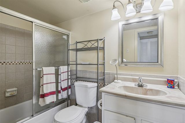 2301 NW 41st Ave 403, Lauderhill, FL 33313