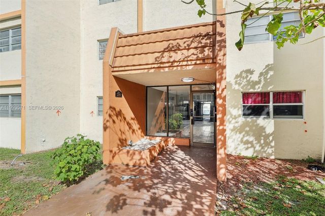 2301 NW 41st Ave 403, Lauderhill, FL 33313