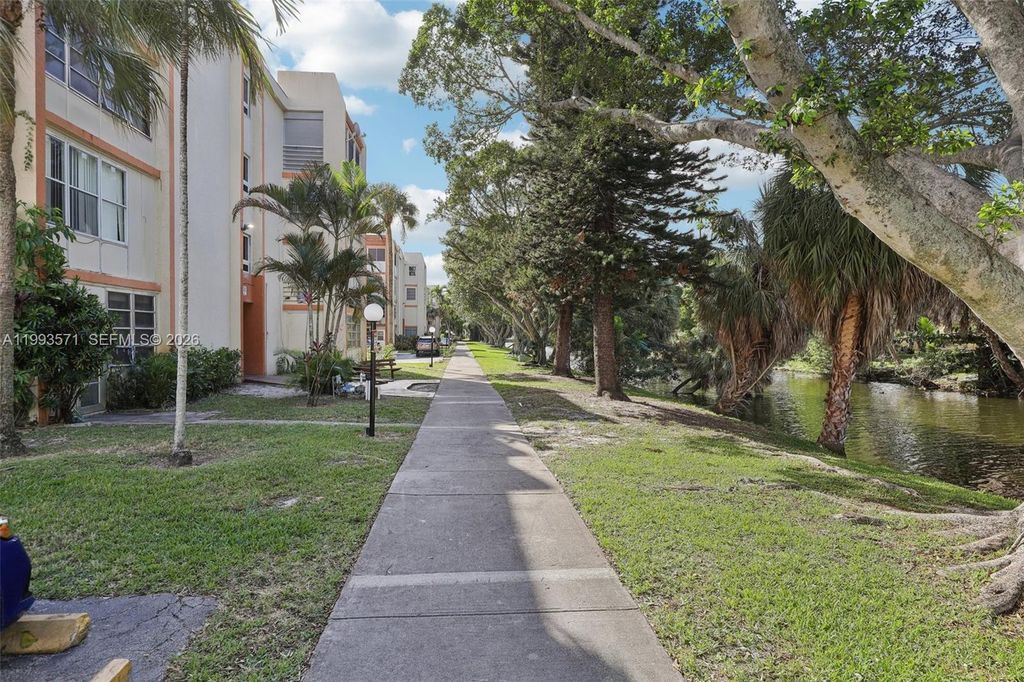 Image 30 of property listing at 2301 NW 41st Ave 403, Lauderhill, FL 33313
