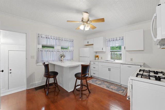 1843 HUBBARD STREET, Oshkosh, WI 54902