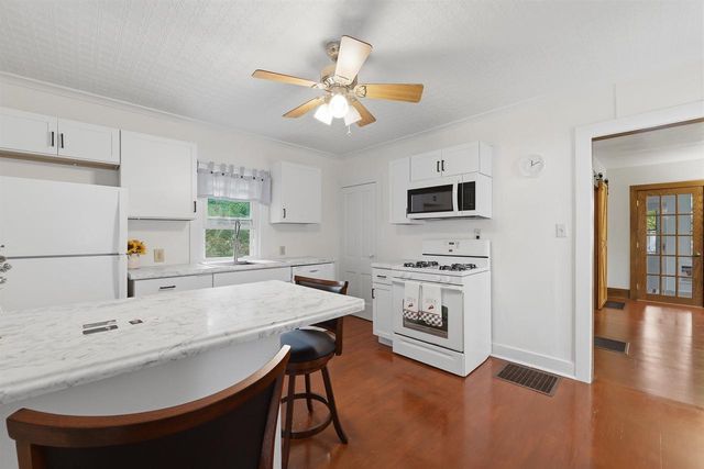1843 HUBBARD STREET, Oshkosh, WI 54902