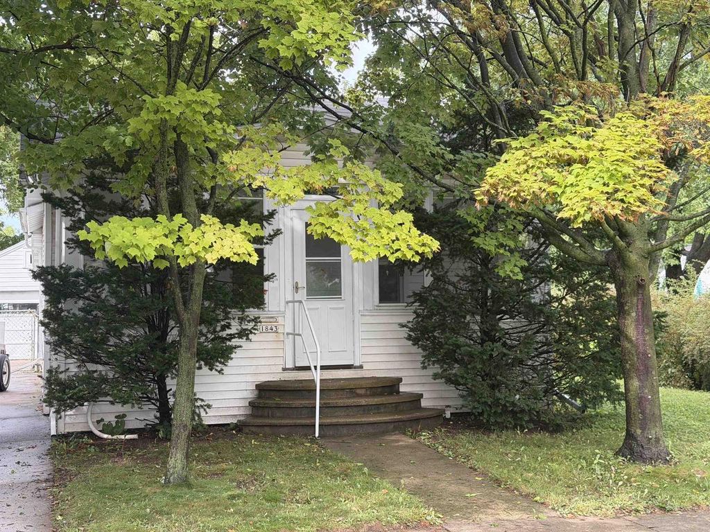 1843 HUBBARD STREET, Oshkosh, WI 54902