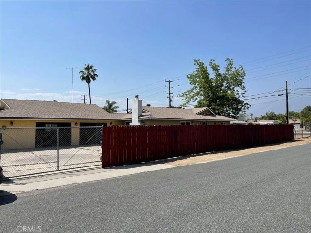 26345 Cypress, Highland, CA 92346
