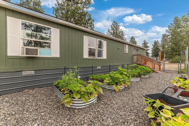 22915 S Cross Rd, Cheney, WA 99004