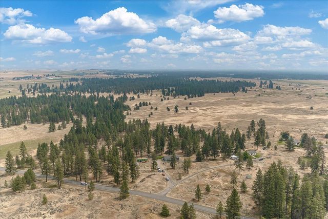 22915 S Cross Rd, Cheney, WA 99004