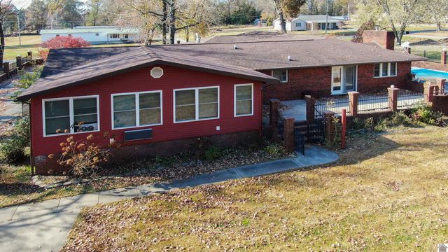 4444 Schneidman Road, Paducah, KY 42003