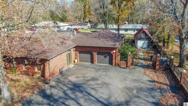 4444 Schneidman Road, Paducah, KY 42003