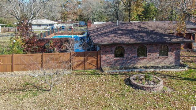 4444 Schneidman Road, Paducah, KY 42003