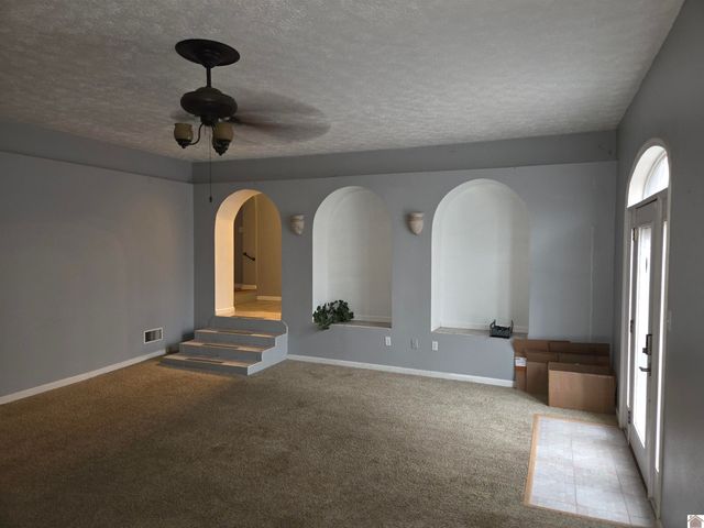 4444 Schneidman Road, Paducah, KY 42003