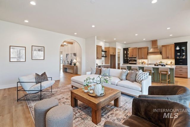 7168 E Chicken Hawk Loop, Nampa, ID 83686