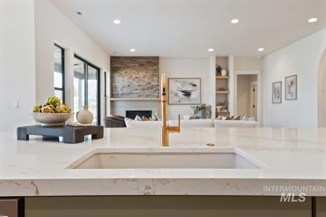 7168 E Chicken Hawk Loop, Nampa, ID 83686