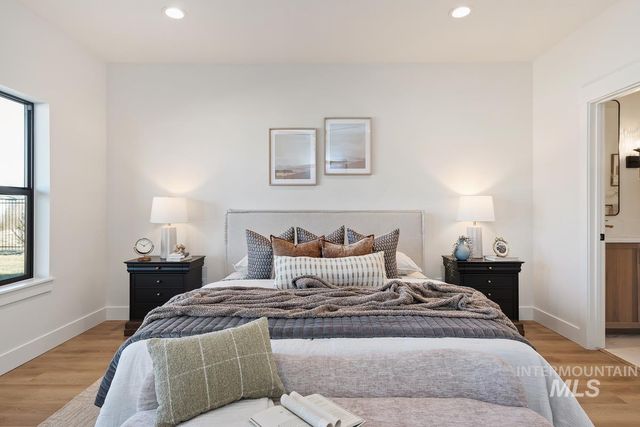 7168 E Chicken Hawk Loop, Nampa, ID 83686