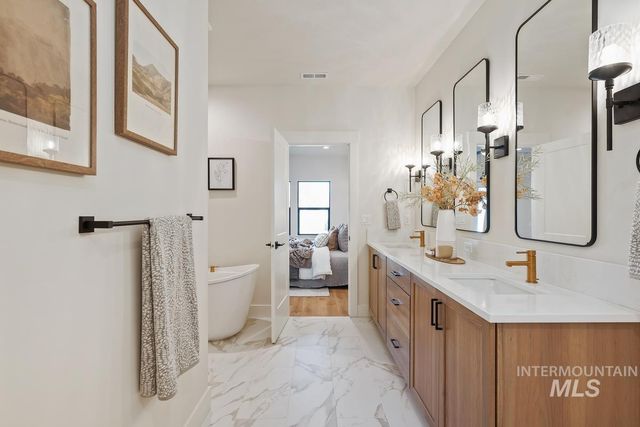 7168 E Chicken Hawk Loop, Nampa, ID 83686