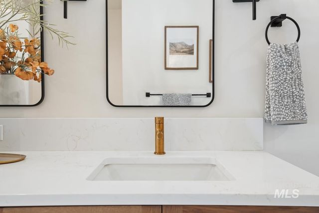 7168 E Chicken Hawk Loop, Nampa, ID 83686