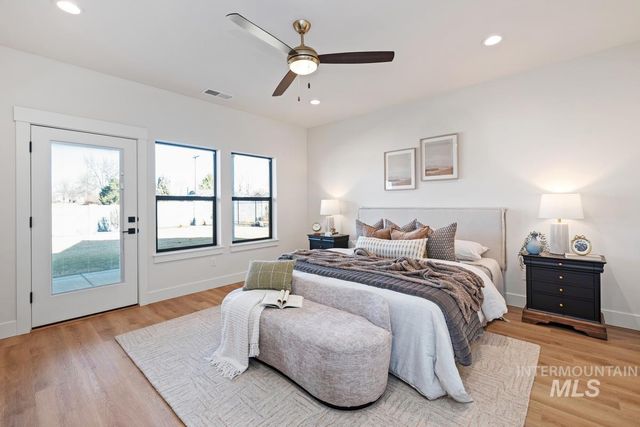 7168 E Chicken Hawk Loop, Nampa, ID 83686