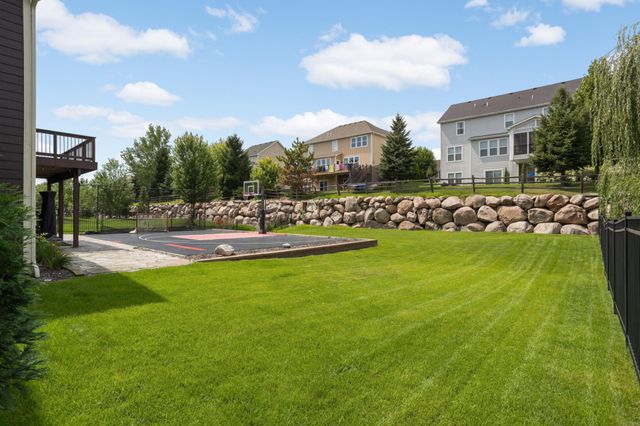 18072 72nd Avenue N, Maple Grove, MN 55311