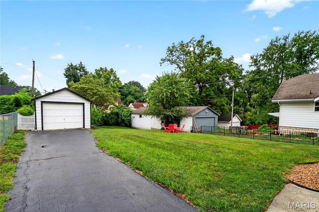 14 S 88th Street, Belleville, IL 62223