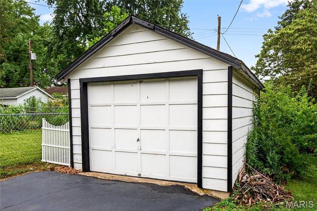 14 S 88th Street, Belleville, IL 62223