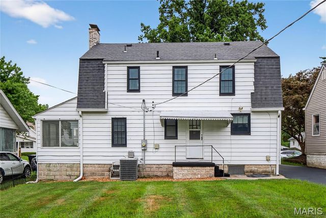 14 S 88th Street, Belleville, IL 62223
