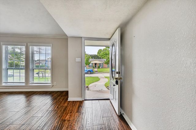 9017 Millwood Drive, Rowlett, TX 75088
