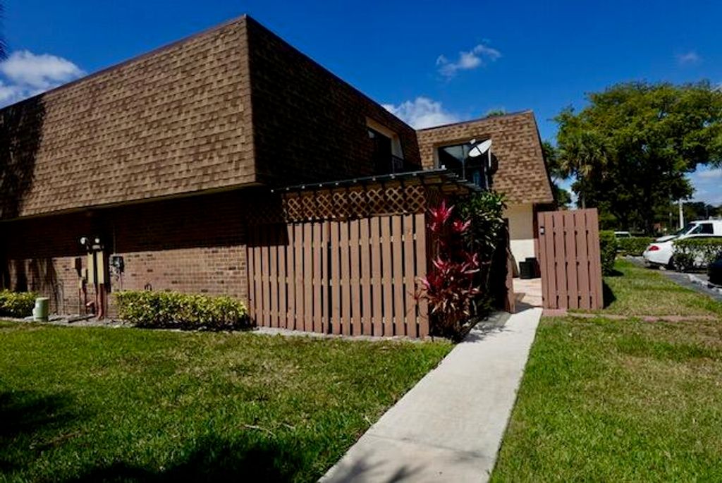 6183 NW 55th Lane 6183, Tamarac, FL 33319