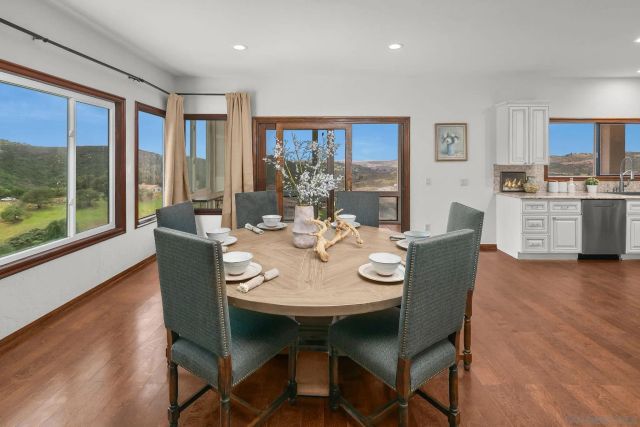 29509 Hoxie Ranch Rd, Vista, CA 92084