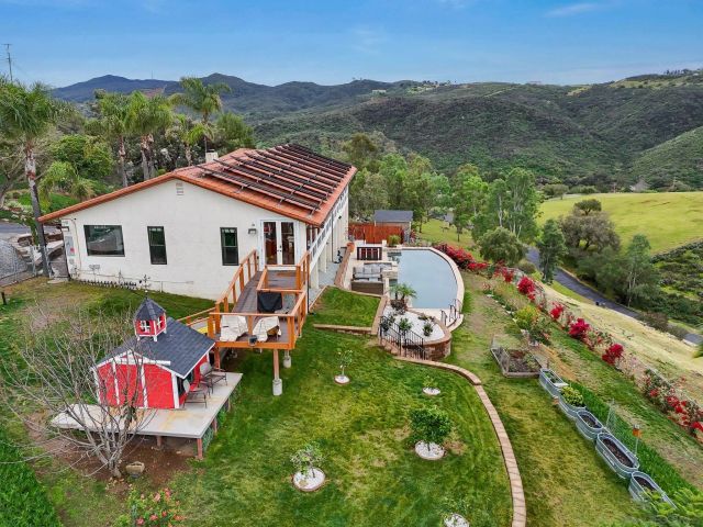 29509 Hoxie Ranch Rd, Vista, CA 92084