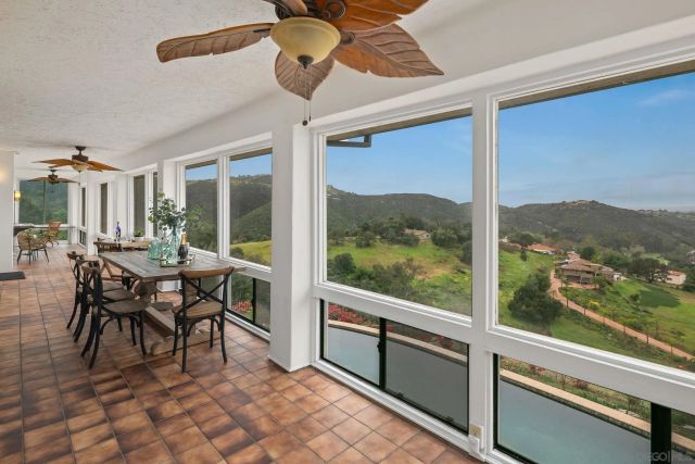 29509 Hoxie Ranch Rd, Vista, CA 92084