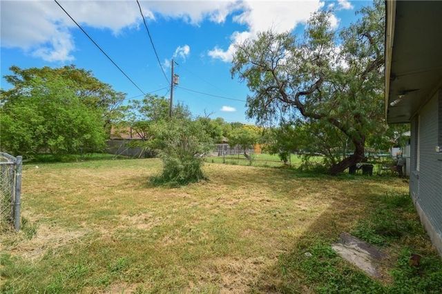 4002 Mcardle, Corpus Christi, TX 78411
