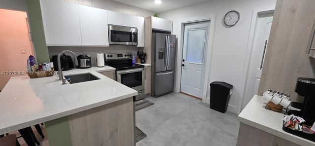 420 S 28th Ave, Hollywood, FL 33020