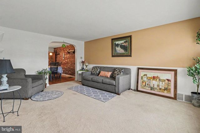 2446 BROOKWOOD ST, Harrisburg, PA 17104
