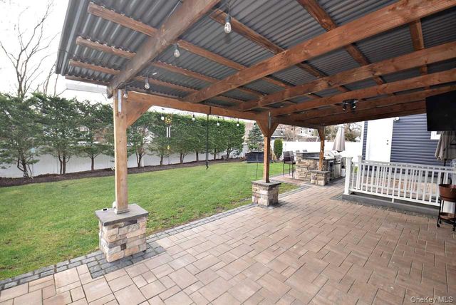 50 Croley Street, Huntington, NY 11743