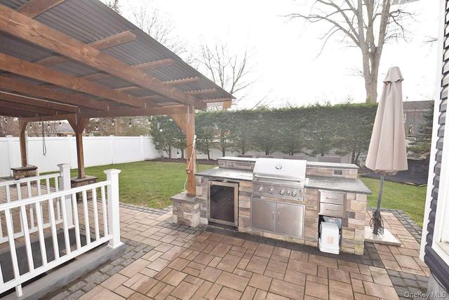 50 Croley Street, Huntington, NY 11743